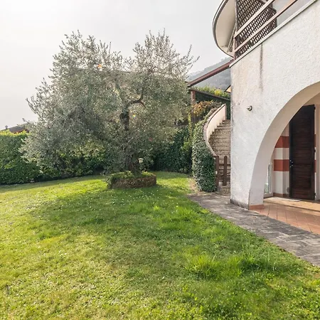 Apartament La Terrazza Sul Tavernola Bergamasca